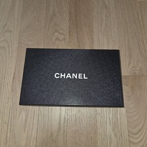 CHANEL Box